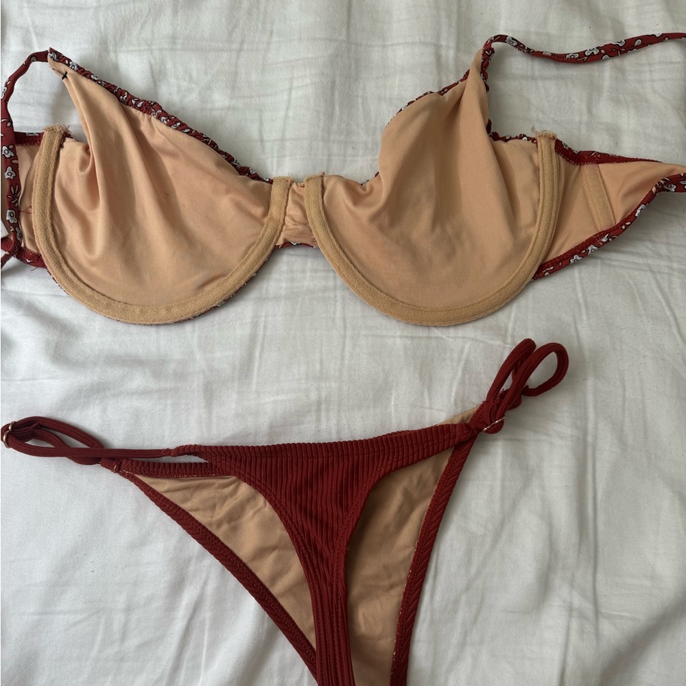 Bikini set! - Picture 2 of 3